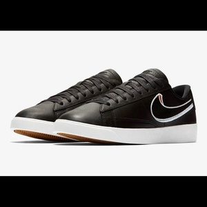 New Authentic Black Nike Low Blazers